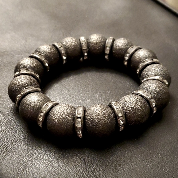 Textured Pearl Beaded Bracelet - Picture 1 of 2